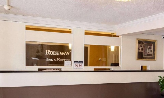 West Lake Forest Hotel | Sunrise Inn & Suites
