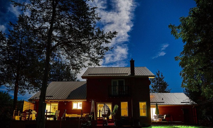 Rossmore House | Sunrise on Quinte Luxury Waterfront Home