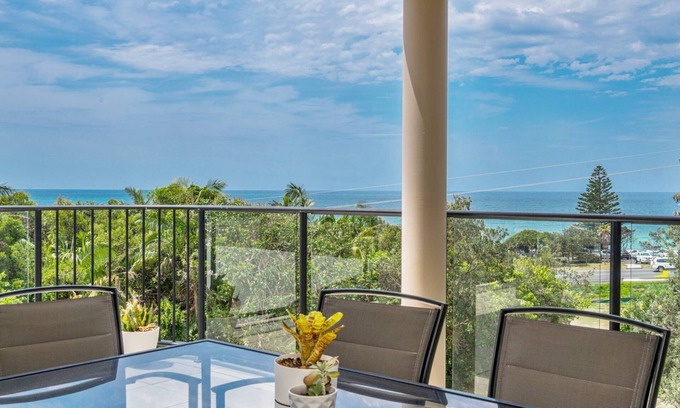 East Ballina House | Sunrise on Shelly - Beautiful spacious pet friendly home next to the ocean with amazing views