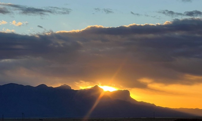 Dell City House | Sunrise Ridge Retreat 3-Bedroom 2-Bath Peaceful Home - WiFi - Guadalupe Mtn View