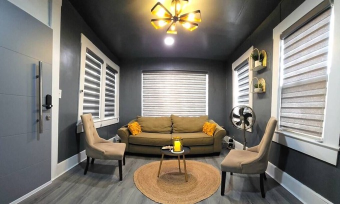 Downtown El Paso House | Sunrise Sanctuary – El Paso