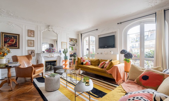 Notre-Dame-des-Champs Apartment | Sunrise Synergy, by Veeve