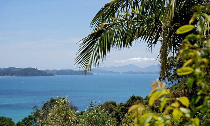 Russell House | Sunrise View - Russell Bay of Islands