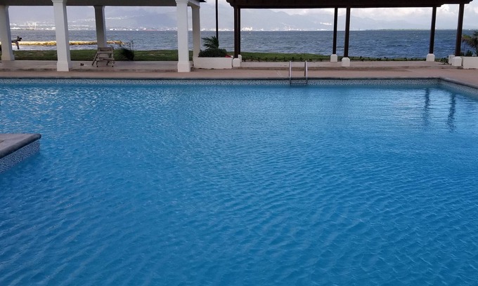 Portmore Villa | Sunrise Villa On The Beach