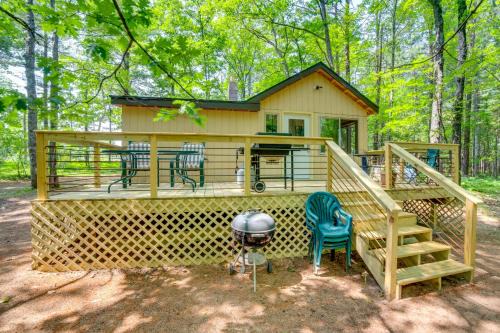 Marquette House | Sunroom, Deck and Grills Marquette Cottage!