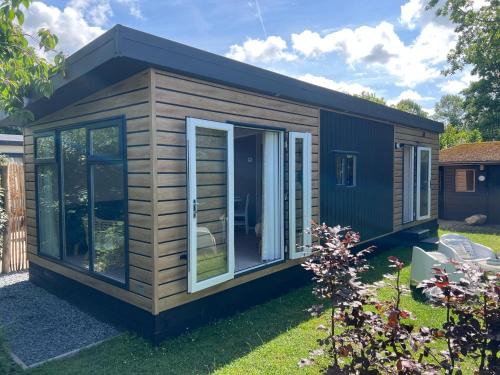 Goedereede Ski Chalet | Sunseeker