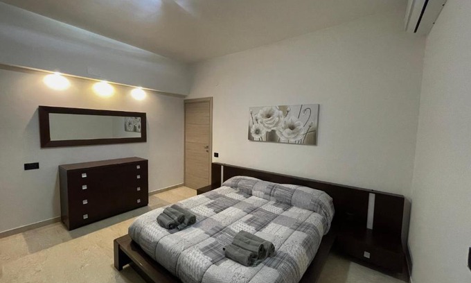 Taranto Apartment | Sunset Apartments