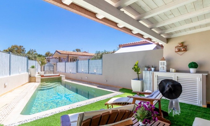Valledoria Villa | Sunset Bay Pool Villa Sardinia Heated Swimming Private Pool with Whirlpool