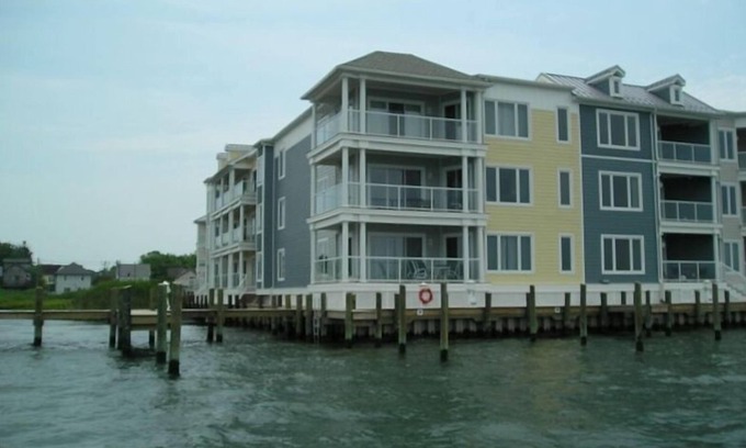 Chincoteague Condo | Sunset Bay Villas at Chincoteague Island Virginia - direct water front