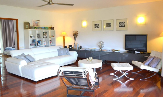 Punaauia Apartment | Sunset Beach Carlton- Tahiti - beachfront luxury residence & pool - 4 pers