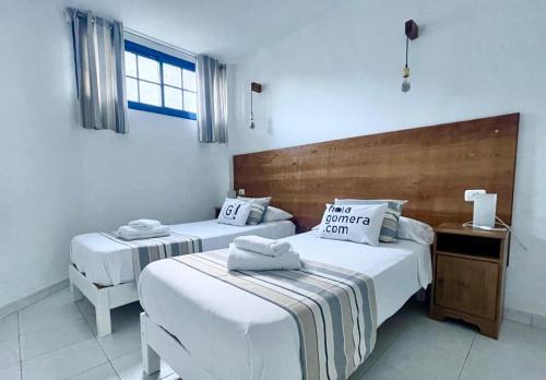 Vueltas Apartment | Sunset Beachfront Apartment