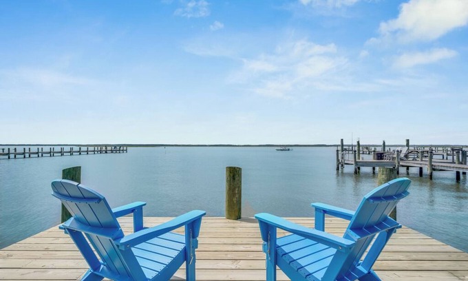Chincoteague House | Sunset Breeze - Waterfront!