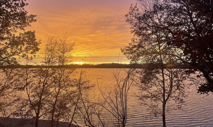 Dassel House | Sunset Cabin Rental Pontoon Rentals, Jet Ski Rentals, and Snowmobile Rentals