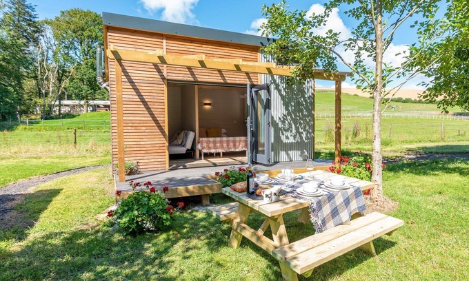 Barnstaple Cabin | Sunset Cabins at The Oaks Woodland Retreat