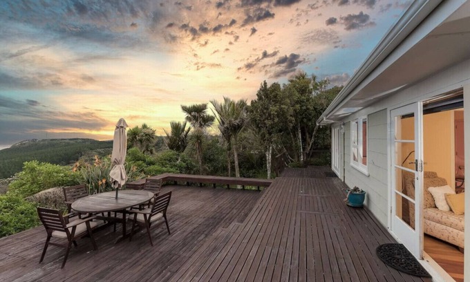 Muriwai Cabin | Sunset Capital Of The World