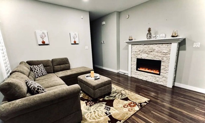 Fort Gary House | Sunset chalet in bridgewater