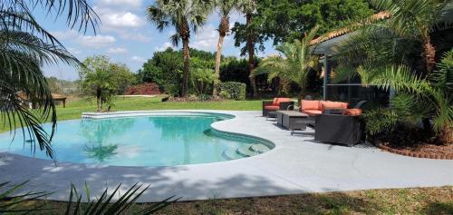 Groveland House | Sunset Cove