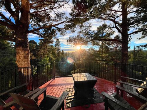 Divide Ski Chalet | Sunset Grove