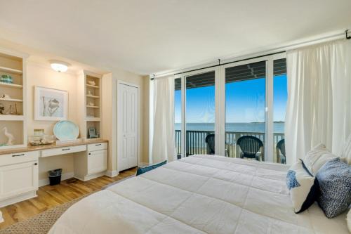 Cedar Key Apartment | Sunset Harbor 7