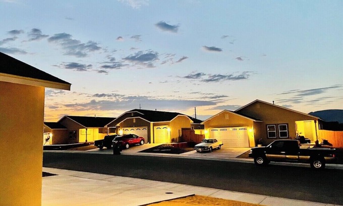 Fernley House | Sunset Haven,Pets OK,9 Beds