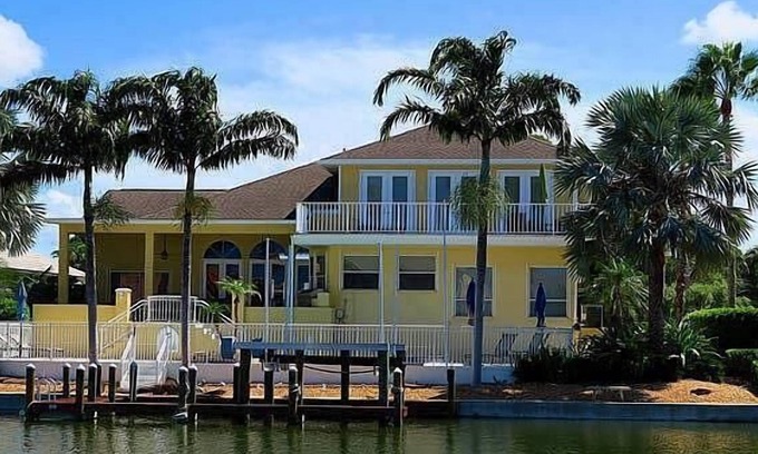 Saint Armands Key House | Sunset Heaven in Sarasota