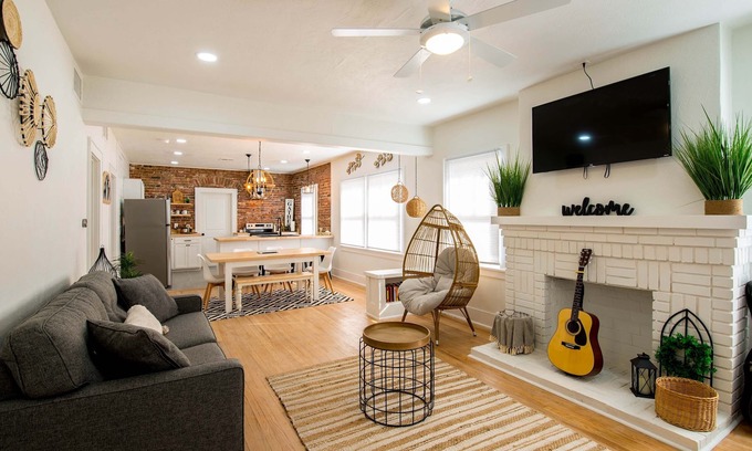 El Paso House | Sunset Heights Bungalow near Downtown and UTEP