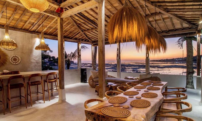 Ceningan Island Villa | Sunset House Ceningan, 10 person beachview private villa
