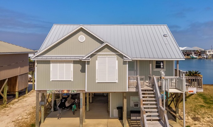 Dauphin Island House | Sunset Key - Soundfront with Boat Dock, 3 Bedrooms, 2 Baths, Sleeps 9.