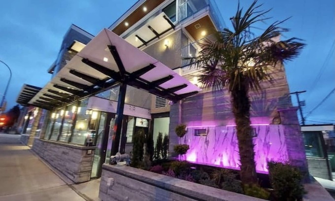 Vancouver South Apartment | Sunset Mews Luxurious 3 Bed Townhouse