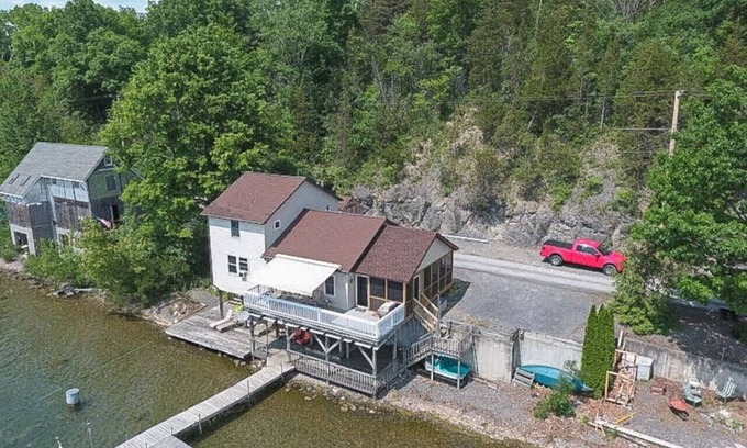 Town of Ledyard Cottage | Sunset Paradise Cottage