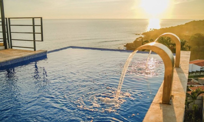 Tamanique House | SUNSET ROCK spectacular view modern house in Club Atami