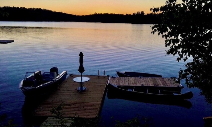 Minden Hills Cottage | Sunset Ridge on East Moore Lake