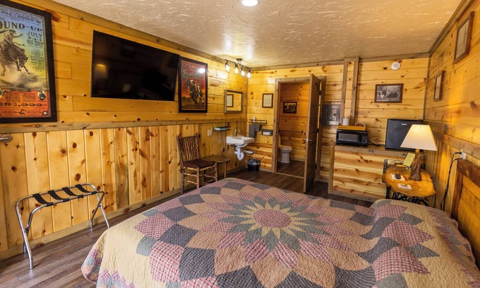 Belle Fourche Hotel | Sunset RV Park and Motel