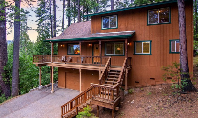 Arnold Cabin | Sunset View- ACCESS TO GOLF + SNOWFLAKE LODGE