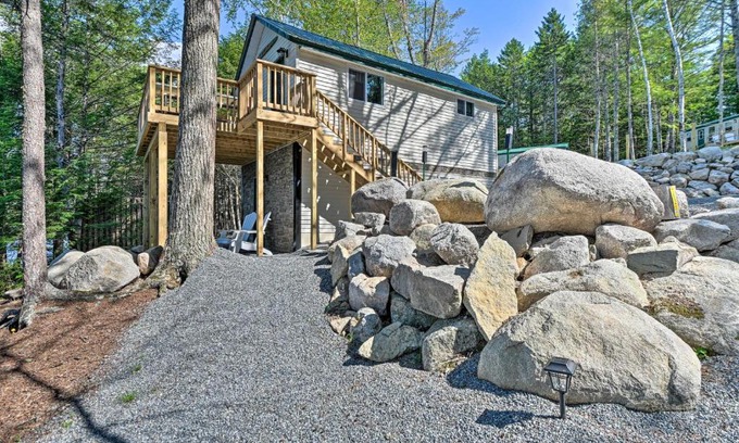 Lincoln House | Sunset View Cabin with Lake-View Fire Pit!