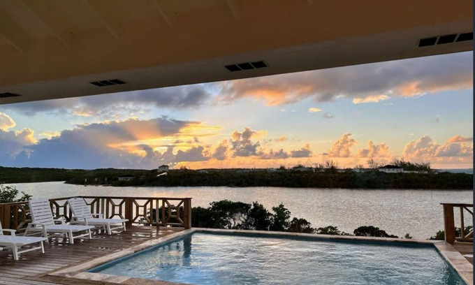 William's Town Villa | Sunset Villa - Exuma Bahamas with Private Heated Pool!, Vacation Villa Moments with Private Heated P