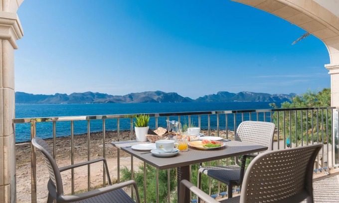 Marina Manresa Villa | Sunset Villa Nixe