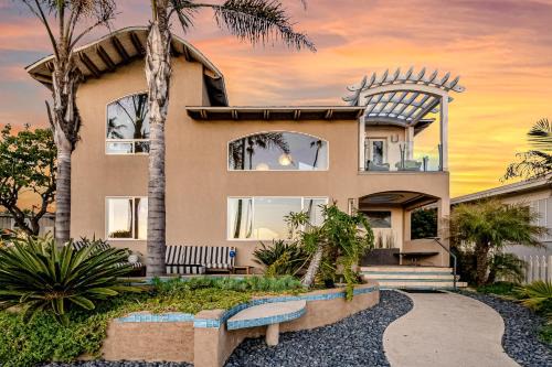 Crown Point House | Sunset Wave