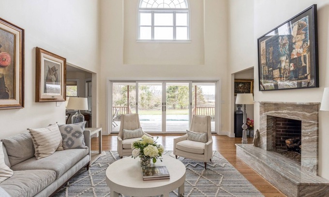 Sagaponack Villa | Sunsets and Rose by the Pond