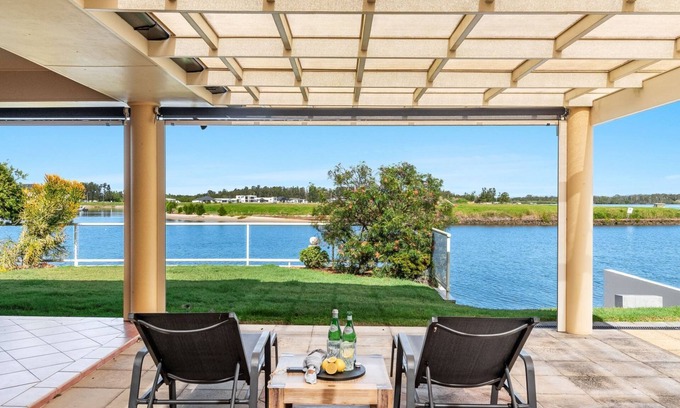 Yamba House | Sunsets at 101 | Pet Friendly Waterfront