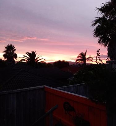 Papamoa Beach House | Sunsets at the Beach