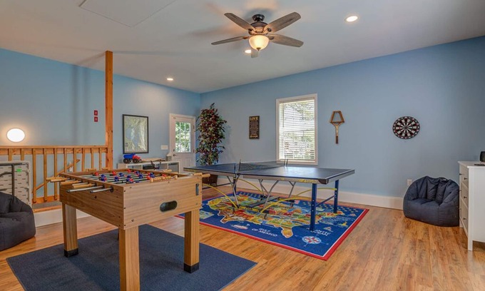 Raymond House | Sunsets await you! Boat Mooring! Game room for everyone to have fun!