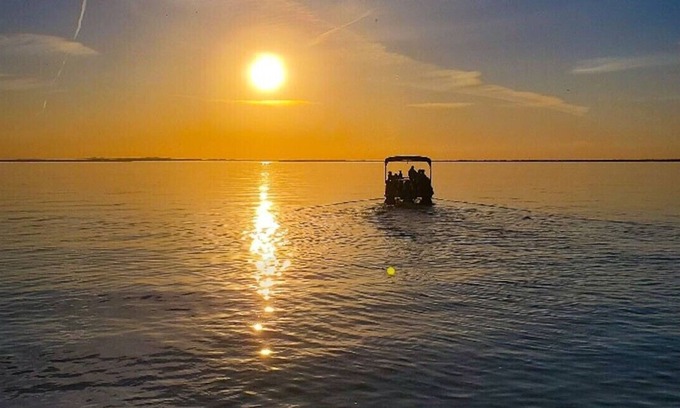 Brechin Cottage | Sunsets on Simcoe - Waterfront Cottage!