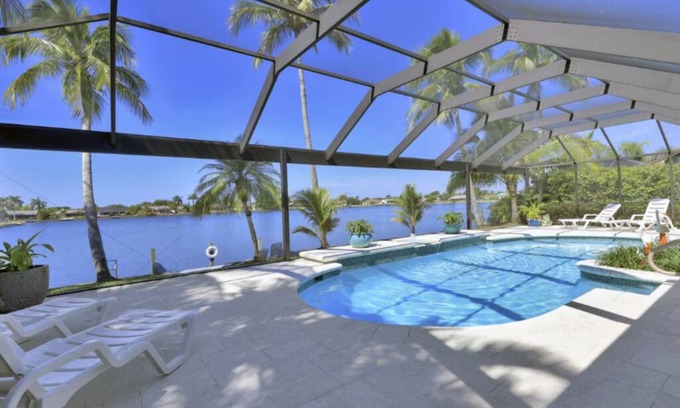 Pelican House | Sunsets, Warm Pool -Million Dollar View -See our Video/360 Tour/5-star reviews