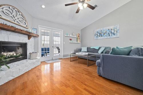 Palm Harbor House | Sunshine and Serenity