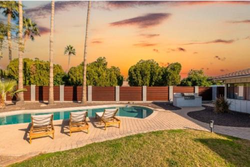 Scottsdale Highlands House | Sunshine on Sells, Pool & BBQ Grill