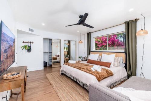 Crown Heights House | Sunshine, Paradise Escape! Private Pool, Sleeps 12