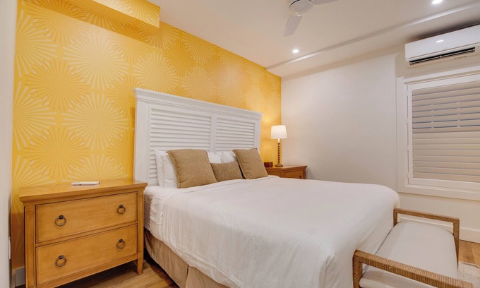 Historic Seaport Apartment | Sunshine State at Custom House Inn | Bright Studio on Duval Street!
