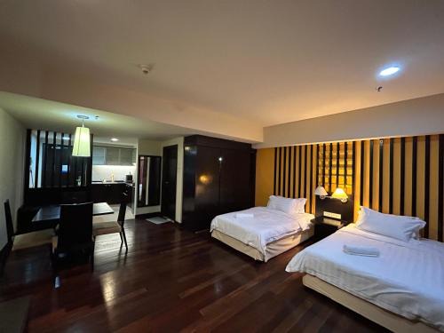 Bandar Sunway Apartment | SunwayLagoonFamilySuite-2pax-Netflix-Balcony-Super Fast Internet