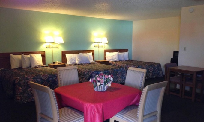 Siloam Springs Hotel | Super 7 Inn Siloam Springs